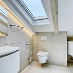 Light In Apartamento Pula