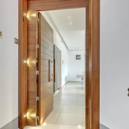 Light In Apartment Pula