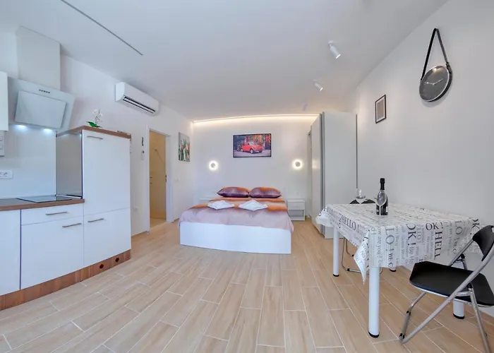 아파트 Light In *