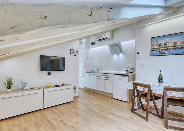 아파트 Light In *