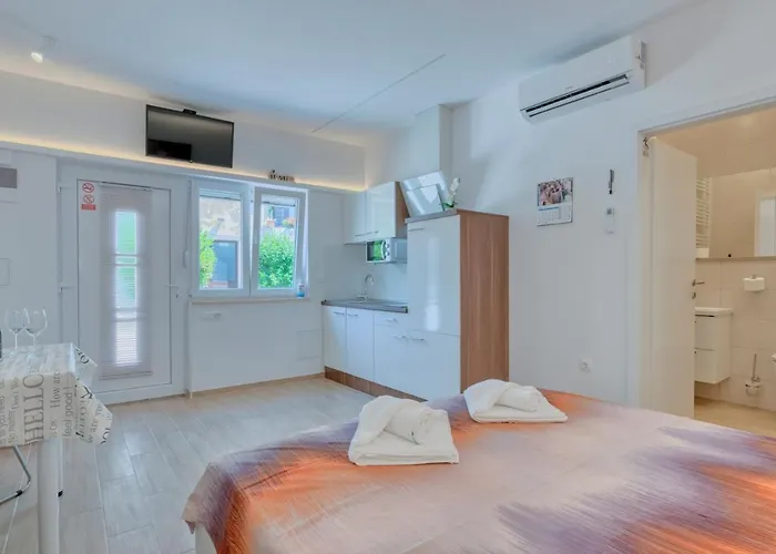 Light In Διαμέρισμα