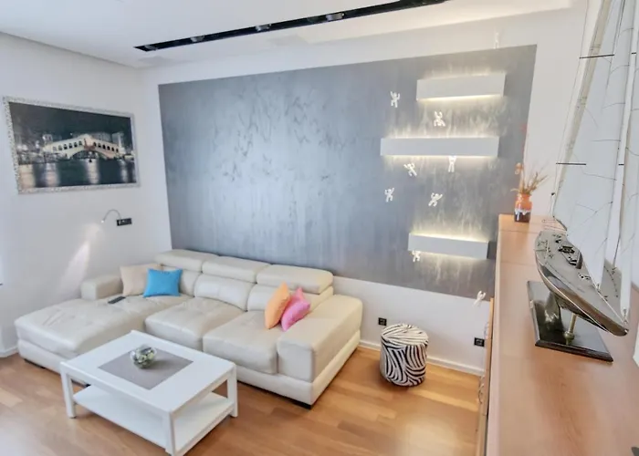 Διαμέρισμα Light In *