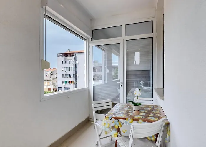 Διαμέρισμα Light In Πούλα