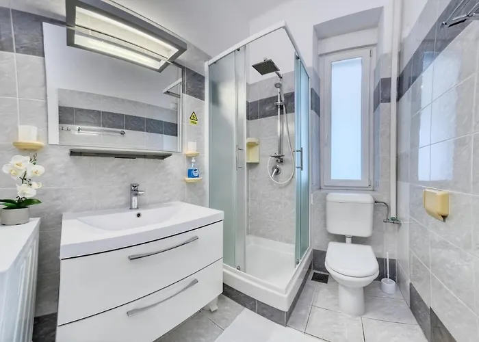 Light In Διαμέρισμα